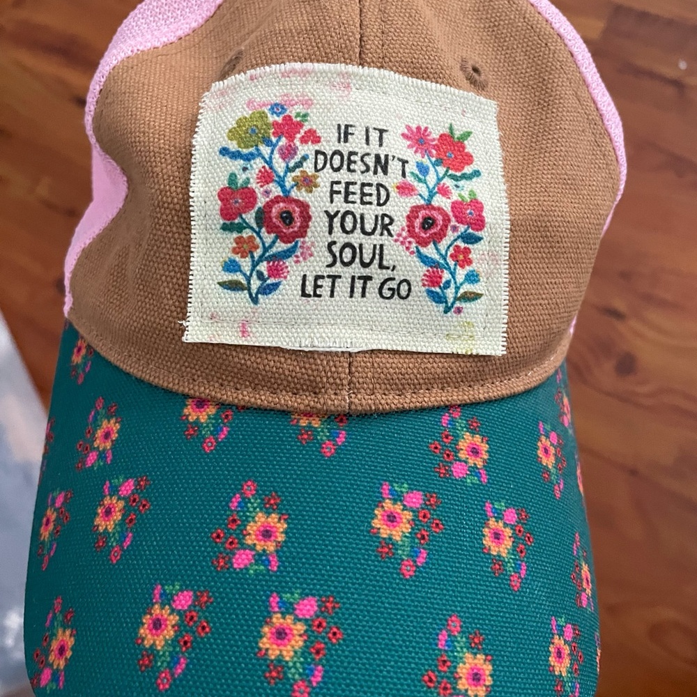 Natural life hat